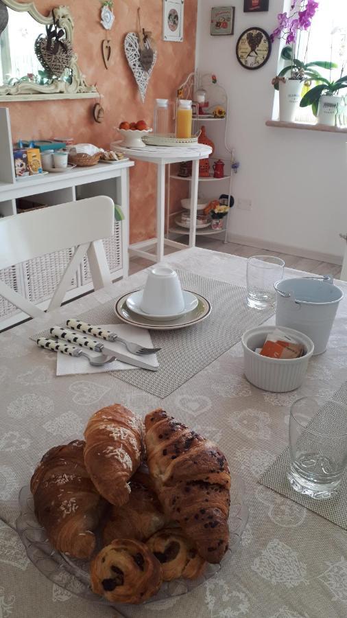 B&B A Casa Di Eleonora Villafranca di Verona Luaran gambar